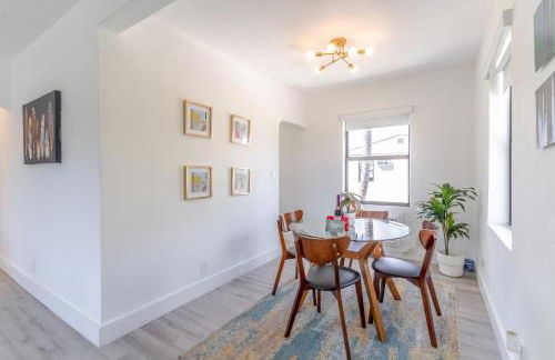 Renovated Apts with Kitchen, Fast WiFi, Smart TV, Roku & Pool Onsite 4 mi to Surfside Beach - Foto 67