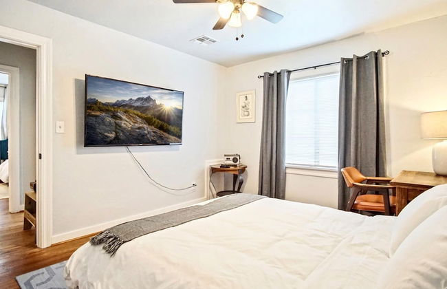 Modern Rustic 3 -bedroom 2 Bathrooms Carport - Photo 14