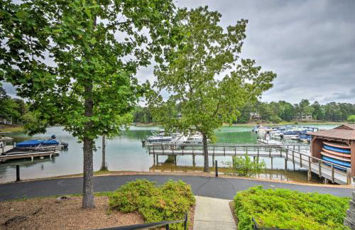 Resort-Style Condo with Balcony on Lake Keowee - Foto 30