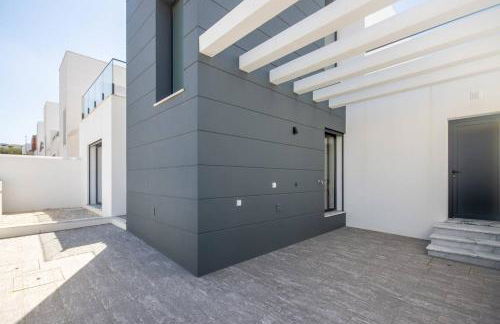 Modern Villa with Private Pool Near Baleal Beach - Photo 38