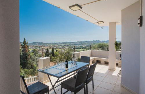 Heated pool and fantastic views BBQ Beach 5 mins - Photo 27