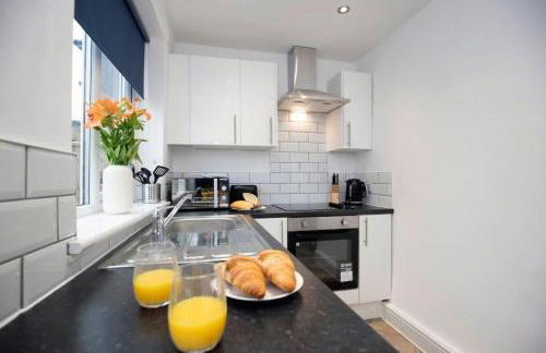 Cromwell-2 Bed Great for Contractors with Drive WiFi - Foto 25