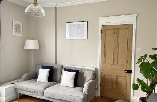 The Harborne Home opposite QE hospital & Birmingham university - Photo 10