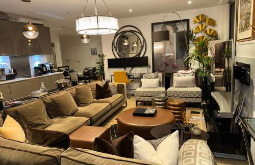 Luxury Nest in the City Glow - Foto 23