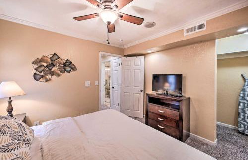 Condo with Patio and Pool Access in Greenwood Village! - Foto 12