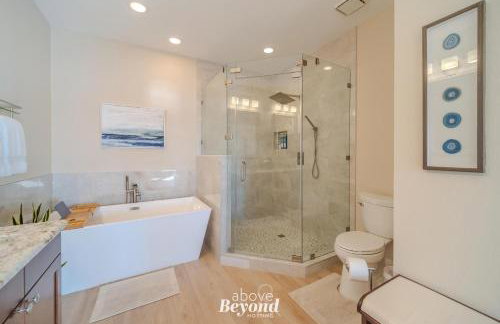 Blue Hues & Lake Views - Foto 37