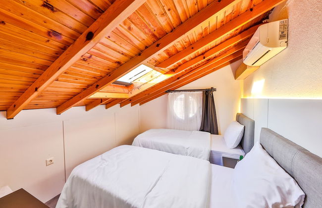 Tugce Apart - Photo 13