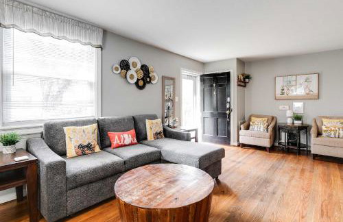 The Cozy Bungalow free parking fully fenced backyard - Foto 13