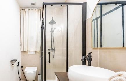 Appartement cosy avec terrasse, accès gare Dijon à pied - Foto 9