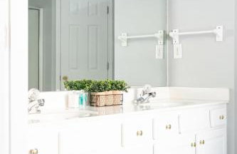 Spacious Vaulted 4BR Family Home Near Mall of GA Sleeps 12 - Foto 44