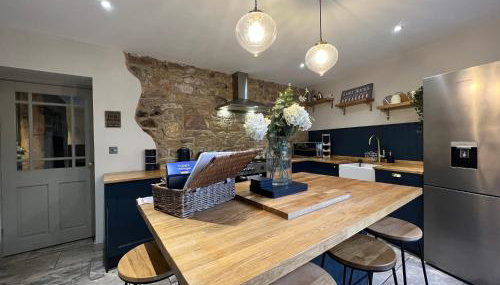 Rose Cottage - Photo 2