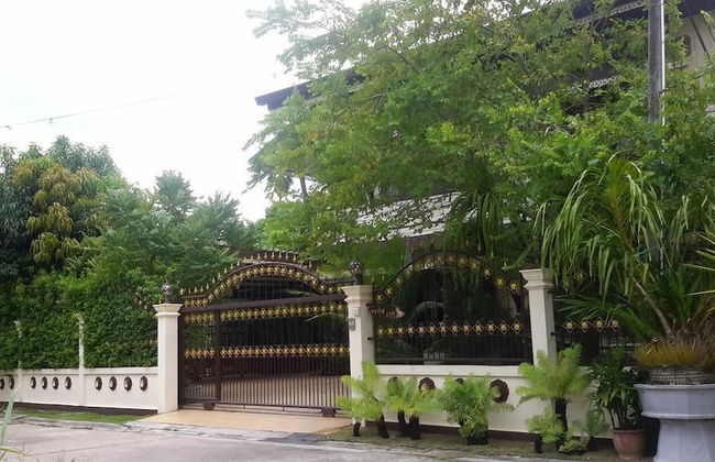 Maliwan Holiday Home - Foto 18