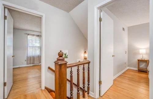 Near the Airport and Graceland Holmesdale Hideout - Foto 23