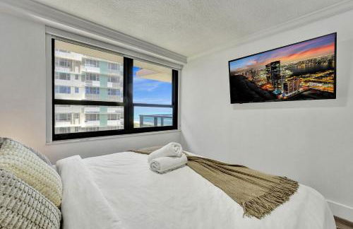 Breathtaking resort condo w beach service Unit 908 - Foto 7