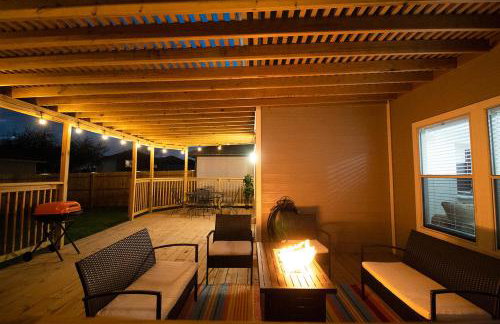 Cozy Home - Self Check-In w/Spacious Deck - Foto 18