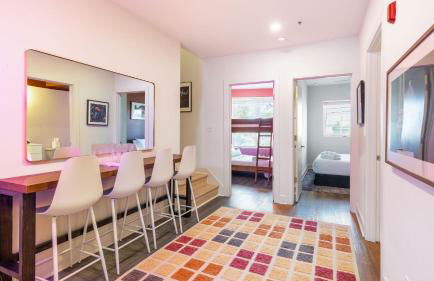 36 Guests on Music Row Bachelorette Suites Glam Room 5 Minutes to Downtown - Foto 57