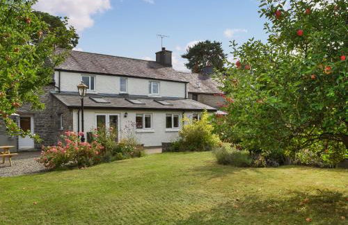 Aeron Villa - Photo 33