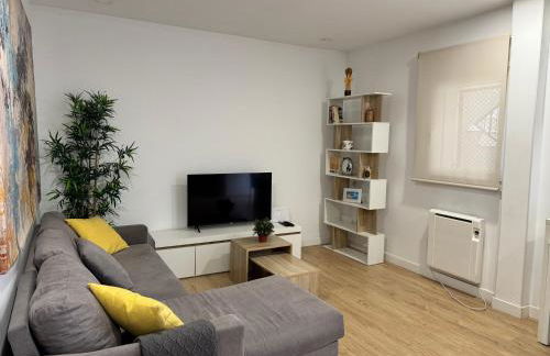 AR Plaza Castilla apartamento amplio y moderno - Foto 3