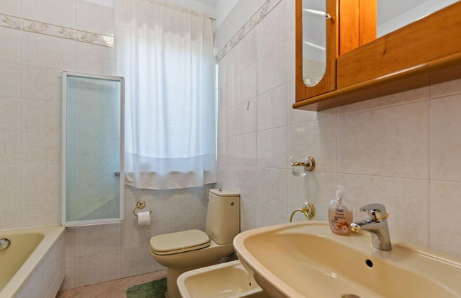 Stylish Villa in Buje With Outdoor Kitchen - Foto 18