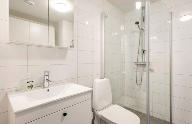 Luxury Business Studio Apartment - Garden View - Photo 7