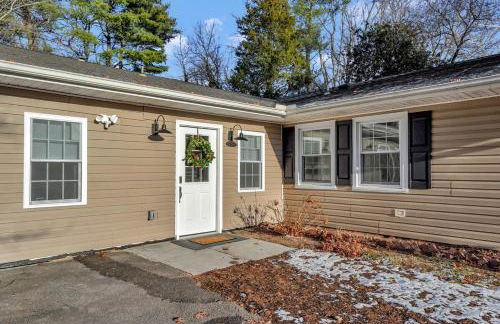 Cozy 4BR Retreat - Private backyard, Gazebo & Grill - Foto 32