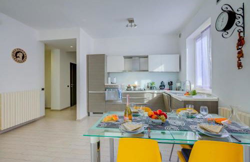 Asia Apartment Laveno Center - Happy Rentals - Photo 3