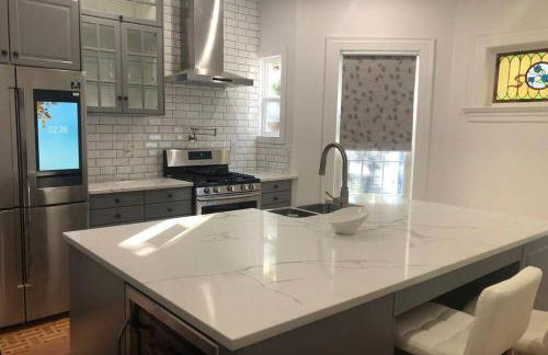 Gorgeous Victorian House!! Entire suite in SAM's home - Foto 3