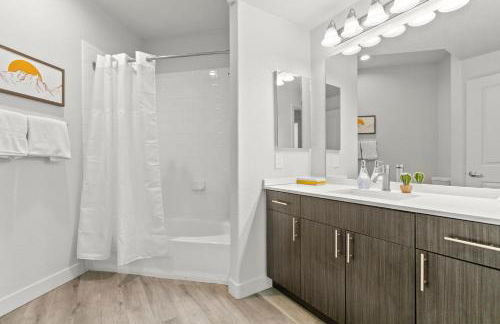 CozySuites Glendale by the stadium with pool 16 - Foto 19