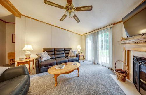 1 Mi to Lake Access Erie Home with Private Backyard - Foto 5