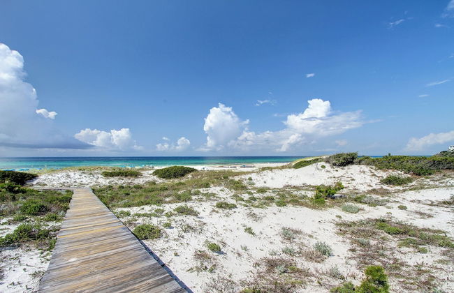 Cute Little Cottage! Perfect Getaway! 2 Pools! Sleeps 4! - Foto 37