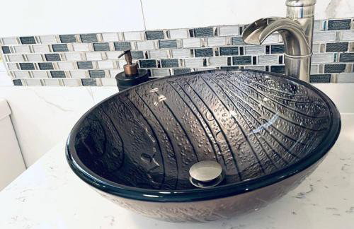 Downtown City Hall near Kimmel Center 2BD Suite - Photo 20