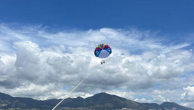 Parasailing en la Costa del Sol