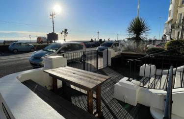 Seaview flat with balcony, spacious 2 bedroom - Foto 12