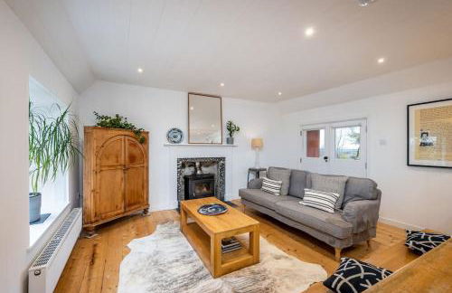 Spacious & Stylish StoneHous Cottage - Photo 30