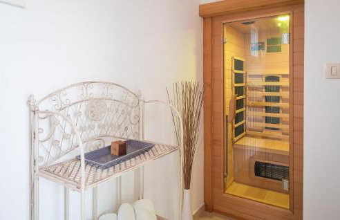 Nice Home In Drnis With Sauna - Foto 49