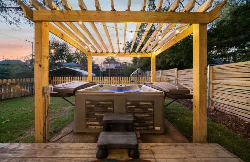 Hottub, Pool Table, Basketball, Firepit, Sleeps 8 - Photo 67