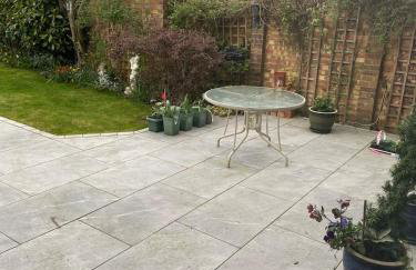 Beautiful Modern Cottage in Beaconsfield 3 bed - Foto 14