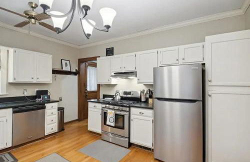 Walk to Notre Dame Harter Heights Hideaway - Foto 16