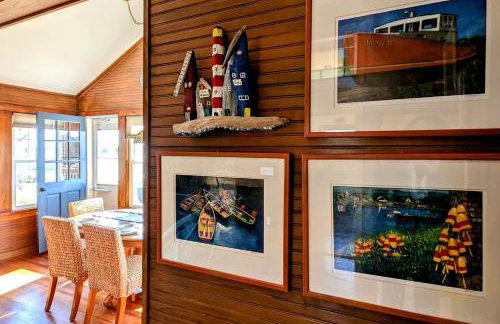 Picturesque Waterfront Cottage with Waterfall Views, Fireplace & Deck, Near Acadia National Park in Gouldsboro, Maine - Foto 19