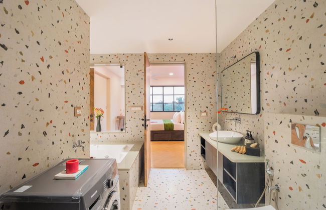 ELIVAAS Kamerios Brisa 1BHK with Jacuzzi - Photo 29