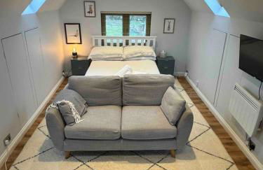 Private Countryside Annexe with Exclusive Wood Burner, Outdoor Hot Shower & Views - Foto 10