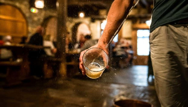 Learn how to pour cider