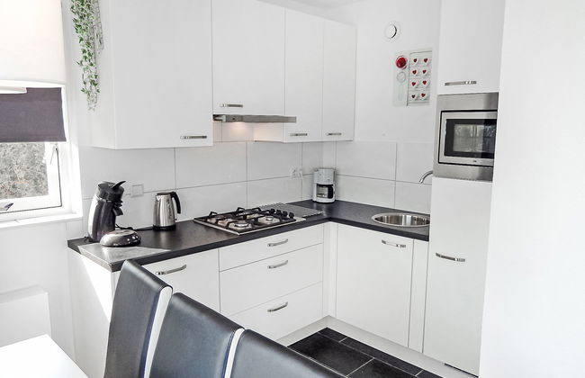 3 bedroom House in Noordwijk with garden and terrace - Photo 3