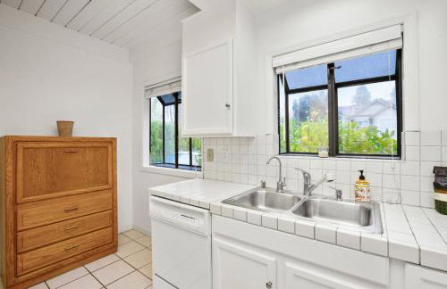 2BR Close To Stanford, Medical Center and Hospital - Photo 19