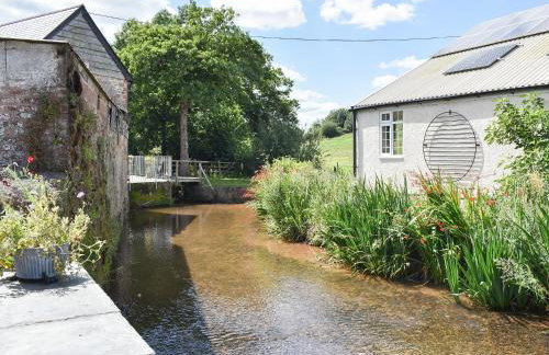 Fair Maid - Photo 25