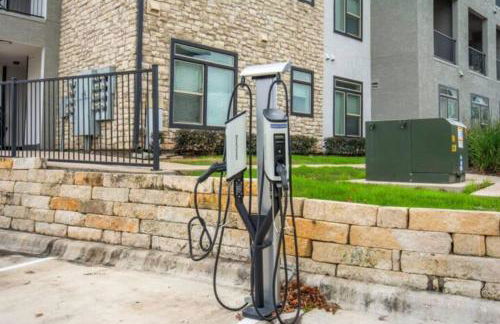 LUX 2B2B Apt Near Heart of Austin with Pool & Parking - Foto 9