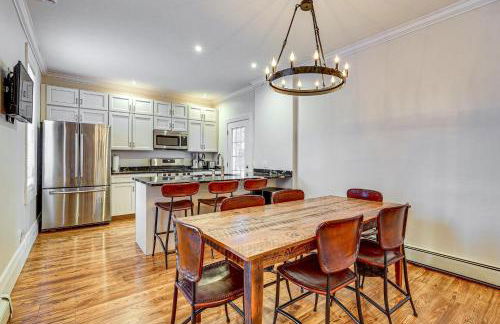 Stay and Play in Ellicottville Village! Home with Deck - Foto 2