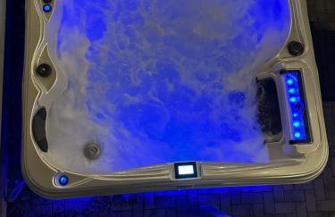 Ocean View 2BR w Hot Tub, Sauna & Wraparound Deck - Steps to Beach - Photo 28