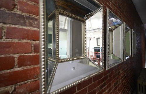 3E *Historic Gem* Heart of Southside-Sleeps 10 - Foto 13