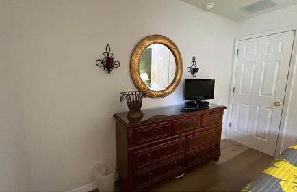 South Facing Pool with Lake View - Ideal for Families & Couples - Foto 18